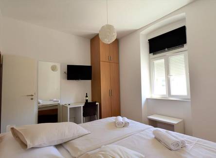 Отель Marmontova Luxury Rooms 