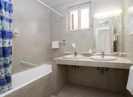 Отель Adriatiq Resort Fontana