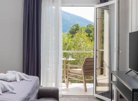 Отель Zlatni Rat Beach Hotel 