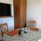 Отель Apartments Molo Mare 