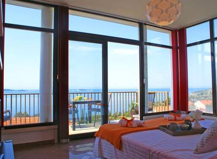 Отель Apartments La Perla 