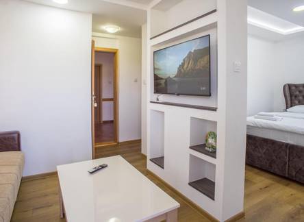 Отель Apartments Pavlovic 
