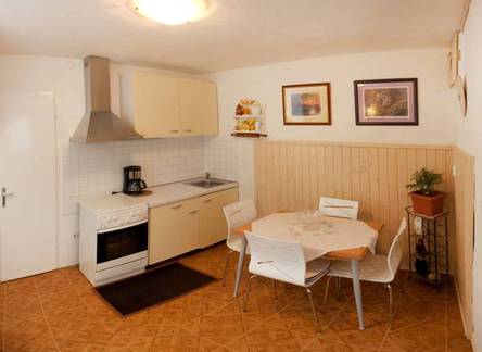 Отель Apartments Antonija 
