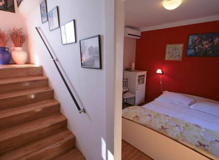 Отель Apartments Tedeschi 