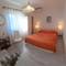 Отель Hostel Dragan's Den 
