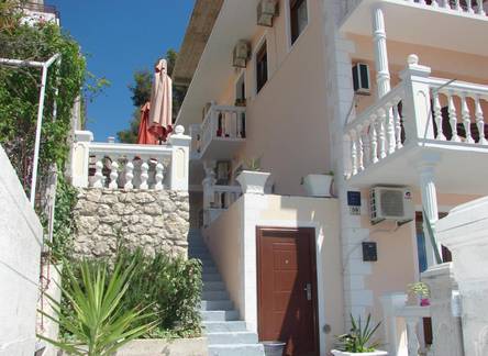 Отель Apartments Spiko 