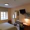 Отель Rooms Toni Palace 
