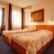 Отель Hotel Rocentro