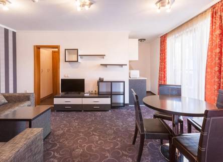 Отель California Hotel 