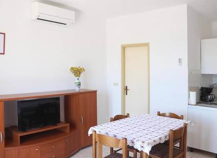 Отель Apartments Frane 
