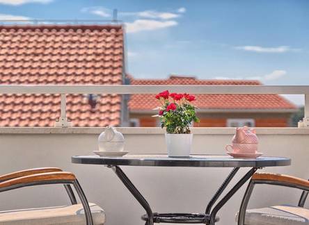 Отель Apartments Irena 