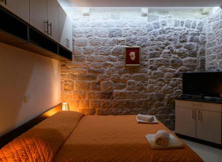 Отель Apartments Dora 