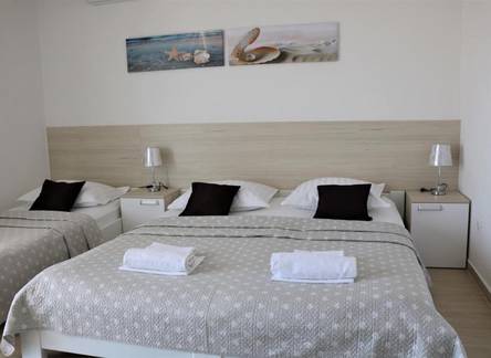 Отель Apartments Irma 