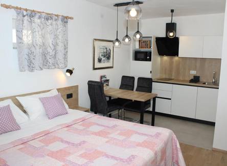 Отель Apartments Lana 