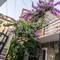 Отель Apartments Sara 