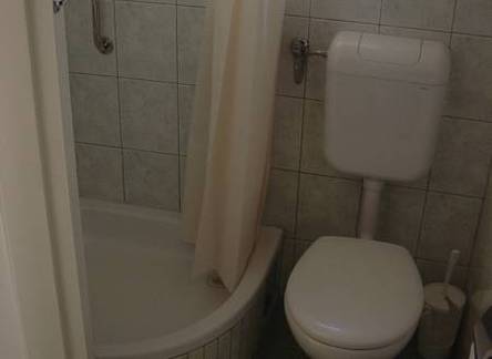 Отель Cro-Split Rooms 