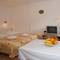 Отель Apartments Leo 