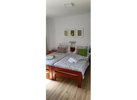 Отель Apartmani Mare 