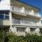 Отель Apartments Iva 