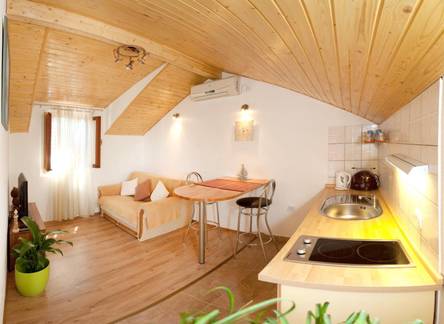 Отель House Sandra 