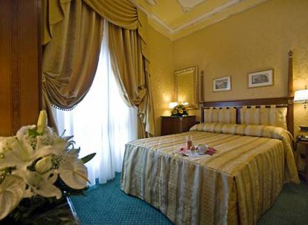Отель Hotel Manfredi Suite in Rome