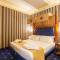 Отель Hotel Manfredi Suite in Rome