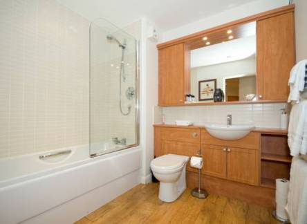 Отель Oakhill Apartments Aberdeen 