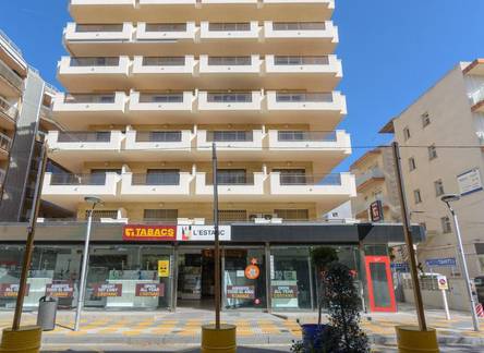 Отель Apartamentos Sant Jordi 