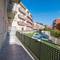Отель Apartamentos Espronceda 