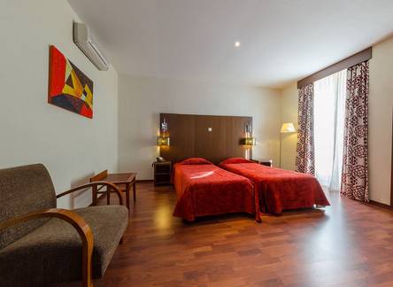 Отель Hotel Borges Chiado