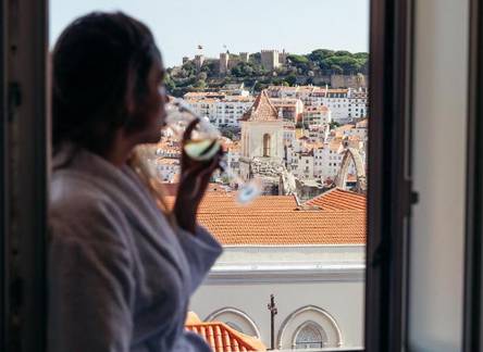 Отель Lisboa Carmo Hotel