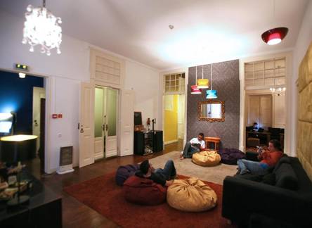 Отель Travellers House - Hostel