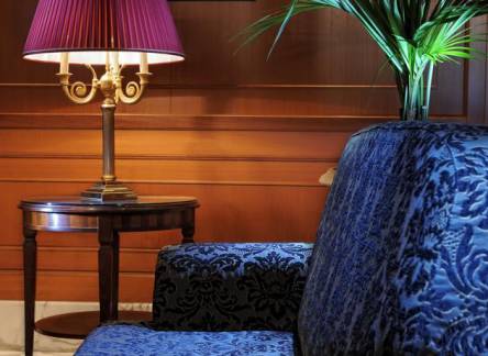 Отель Manzoni Hotel