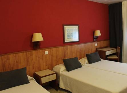 Отель Hostal Regina, Blanes