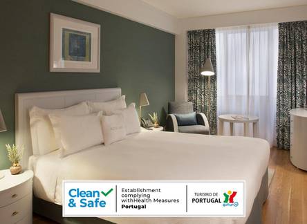 Отель Altis Suites 