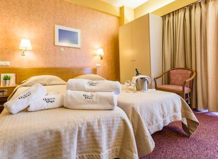 Отель Queen Olga Hotel