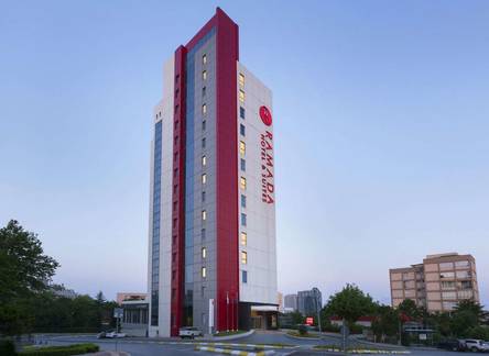 Отель Ramada Plaza by Wyndham Istanbul Atakoy