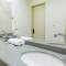 Отель Arad Youth Hostel& Guest House 