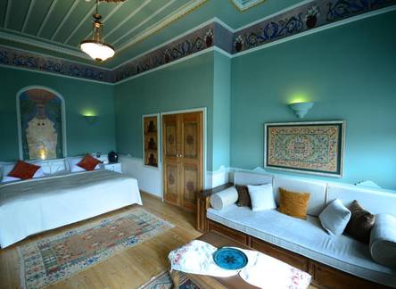 Отель Fresco Cave Suites & Mansions