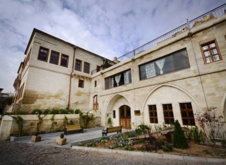 Отель Fresco Cave Suites & Mansions