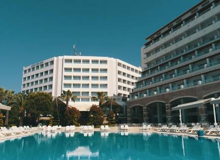 Отель Batihan Beach Resort & Spa