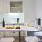Отель Housez Suites & Apartments