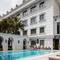 Отель Sura Design Hotel & Suites