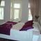 Отель Tom Square Boutique Hotel