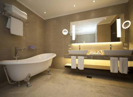 Отель Grand Millennium Hotel Amman
