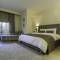Отель AlQasr Metropole Hotel