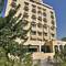 Отель AlQasr Metropole Hotel