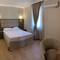 Отель Moonshine Hotel & Suites