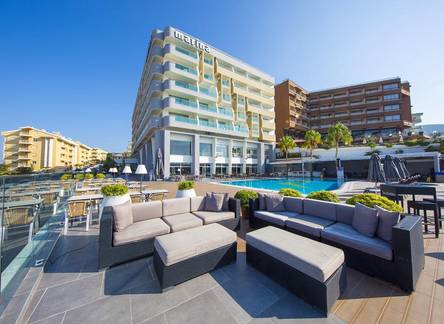 Отель Marina Hotel & Suites Kusadasi