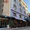 Отель Regency World Hotel Suites